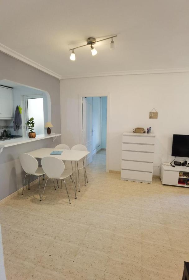 Apartament Z Duzym Tarasem Na Pieknym Osiedlu Орихуела Екстериор снимка